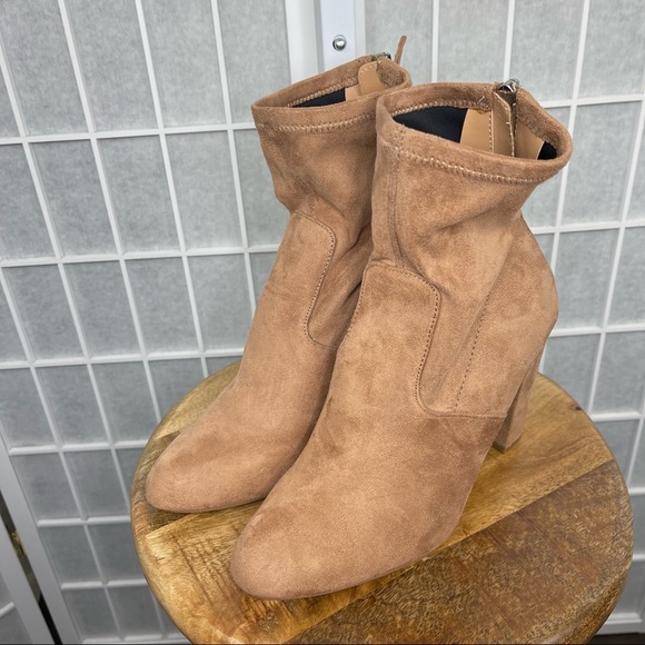 Steve Madden Women’s Sock Ankle Boots - Picture 7 of 7